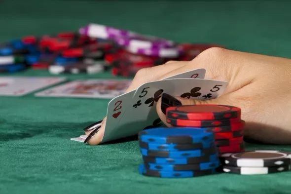 德州扑克玩家常有的错误想法-棋牌技巧-棋牌策略-棋牌论坛