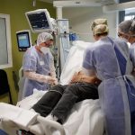 沙迦一男子差点睡死过去-棋牌技巧-棋牌策略-棋牌论坛